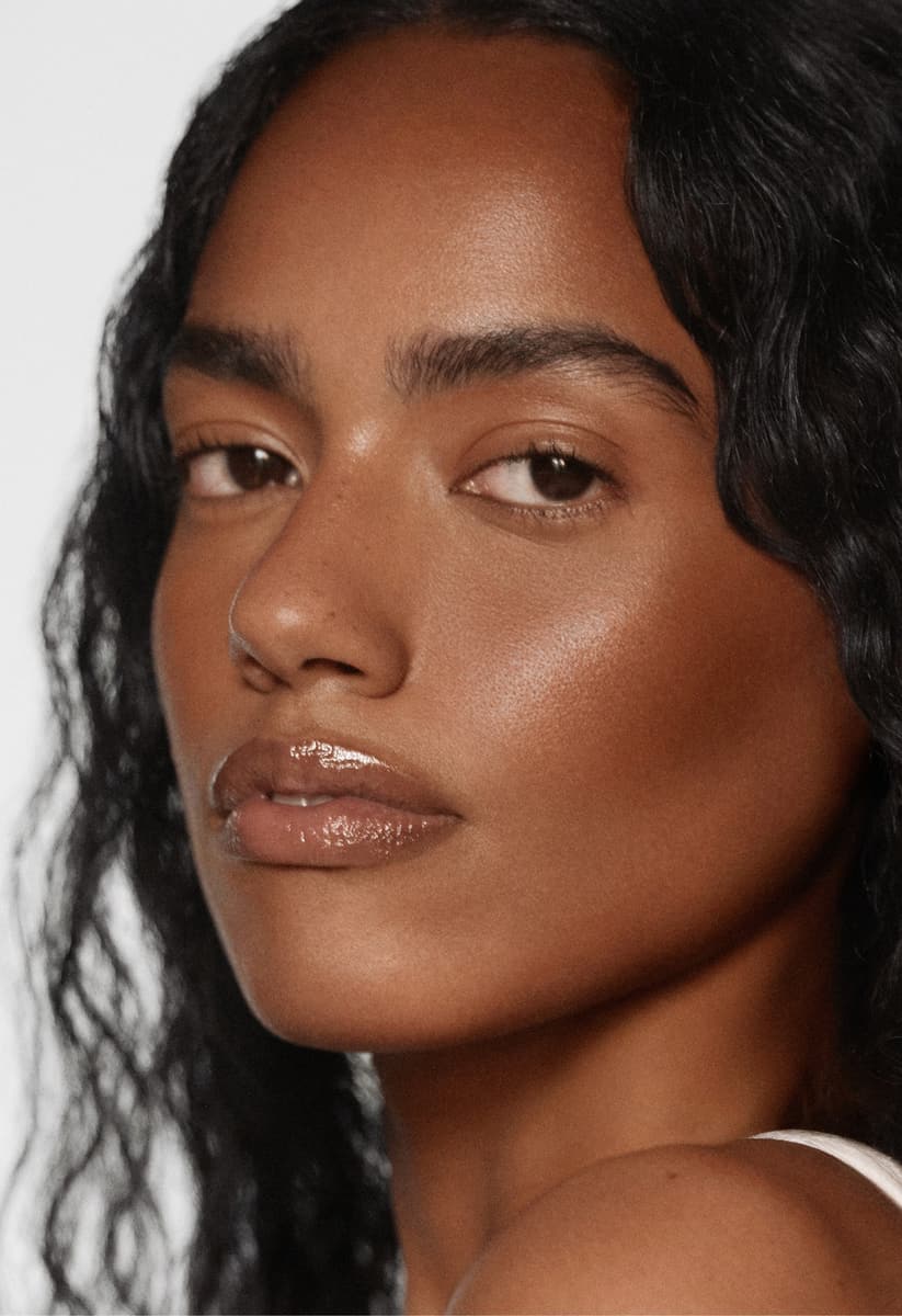 michelle with pocket bronze drench