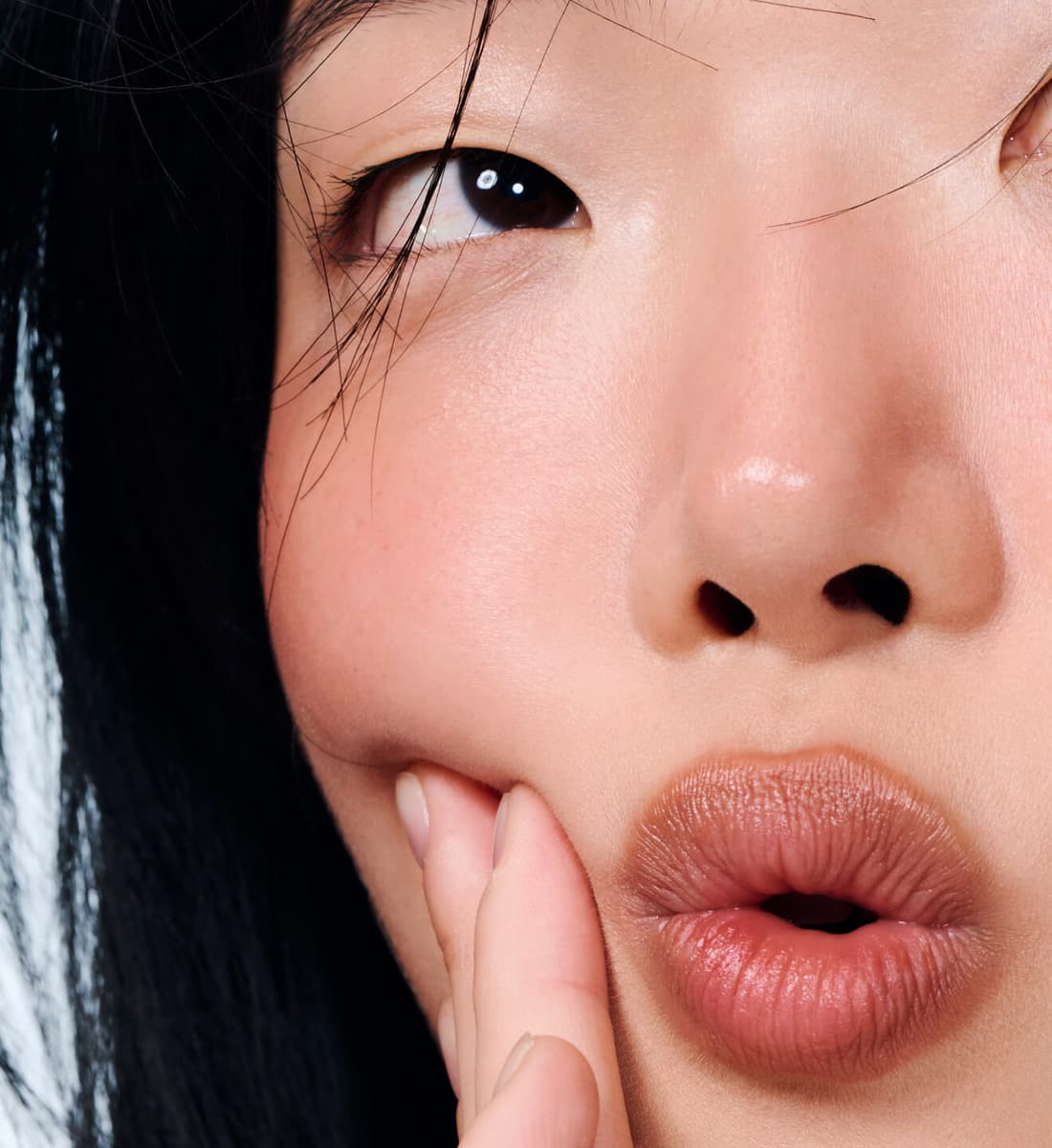 model wears peptide lip shape