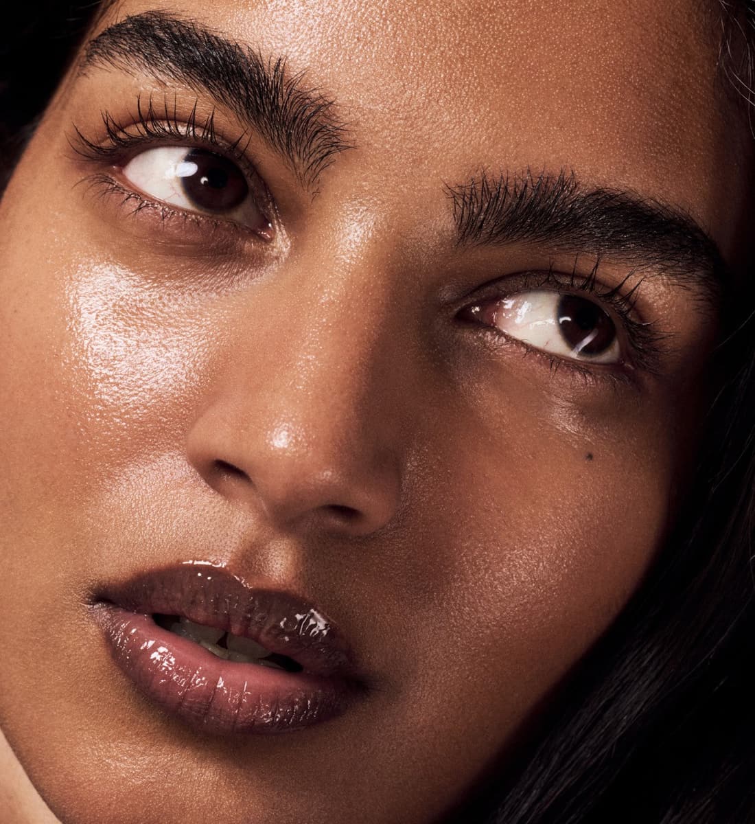 model with glazing mist applied to her skin