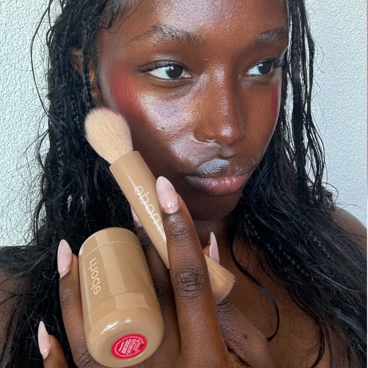 ivy with pocket blush candy apple and pocket brush