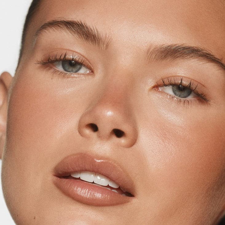 abigael with peptide lip tint push