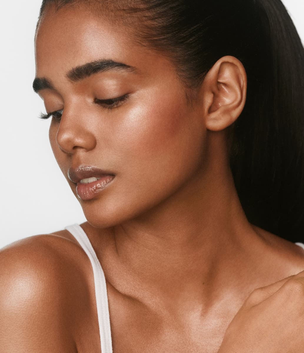 elsadieka in soft glam set 