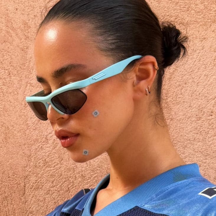 edie wears spotwear daisy