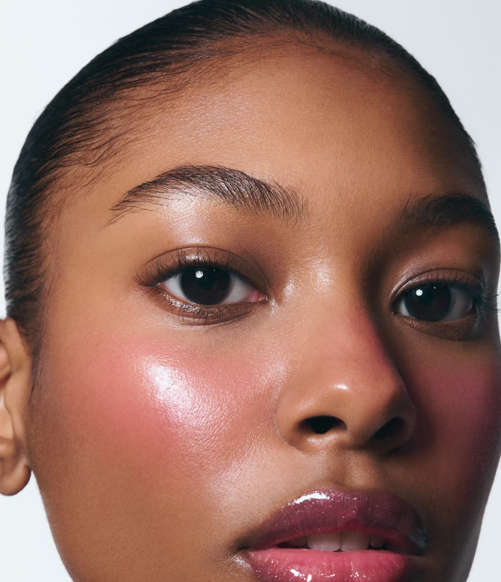 raika wears pocket blush in teacup