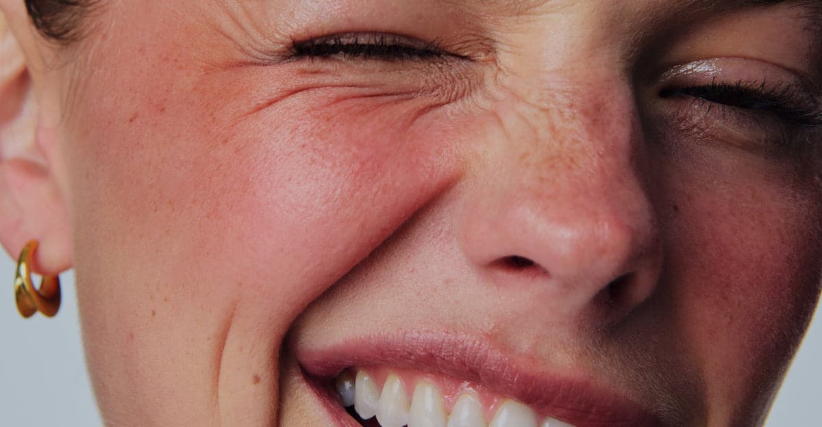 model wears pocket blush in toasted teddy