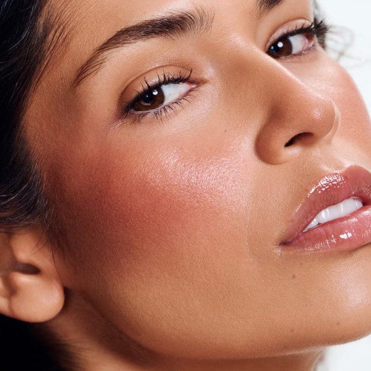 model wearing pocket blush in toasted teddy